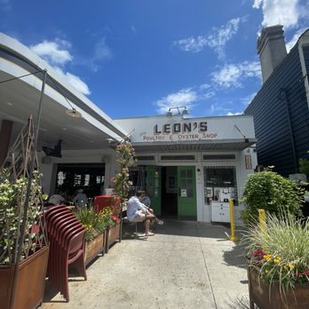 LEON’S FINE POULTRY AND OYSTERS - Updated October 2024 - 2059 Photos & 1344 Reviews - 698 King