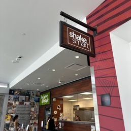 the entrance to shake smart