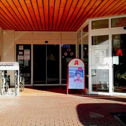 Apotheke Heringsdorf - Ein bisschen versteckt die Apotheke am Parkplatz hinter dem Reha oder Kur Hotel