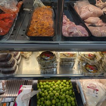 Al Marwa - Sour green plums by the meat section - Grocery Near Me - Richmond Hill, Ontario