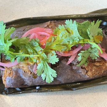 La Condesa - Tamal de Maíz Azul - Mexican Near Me - Austin, Texas