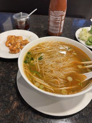 Pho Nam Giang by null