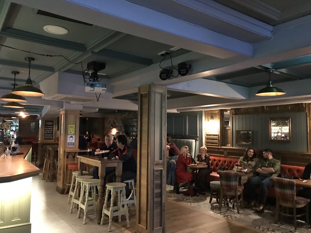 GWEEDORE BAR Updated August 2024 61 Waterloo Street