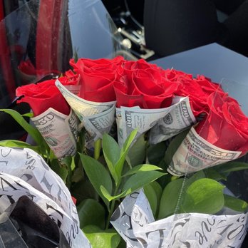 The Flower Bar - Money rose bouquet - Flowers & Gifts Near Me - Chicago, Illinois