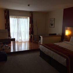 Blarney Hotel Golf and Spa Resort - Huge room with a nice-sized balcony