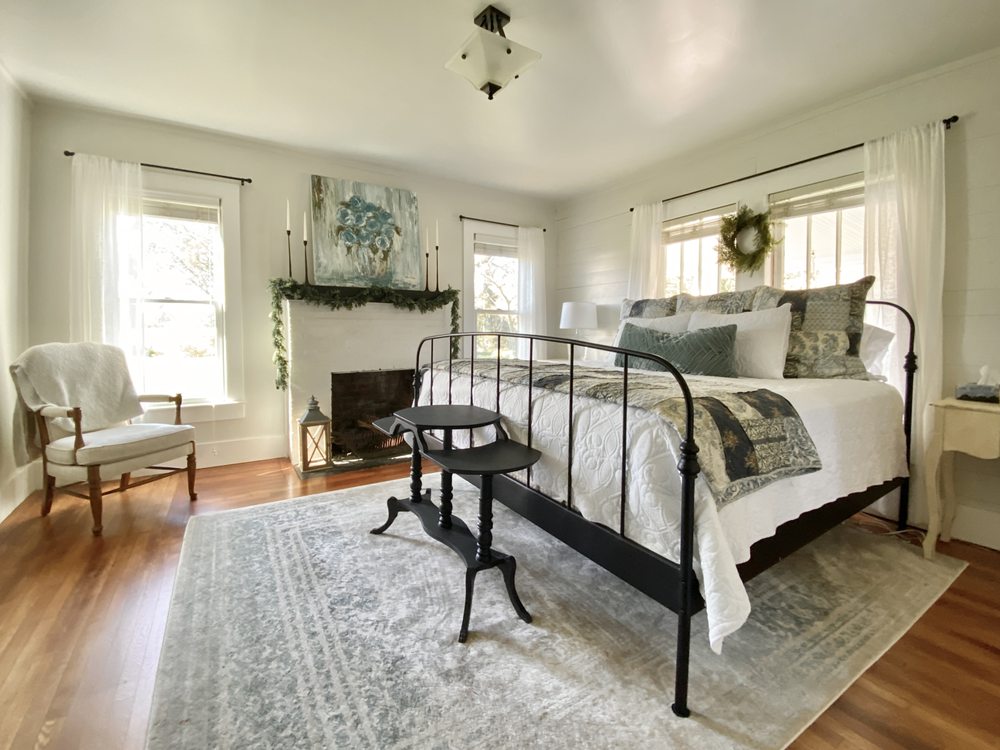 FARMHOUSE ON BOXWOOD 29 Photos Dillard, GA Yelp