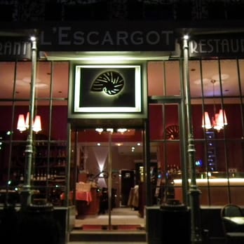 Le Vivaldi - vue exterieure le soir - Restaurants Near Me - Annecy, 74 Le Vivaldi - vue exterieure le soir - Restaurants Near Me - Annecy, 74