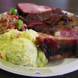 Mikeska Barbeque - Rib Plate - with fixin's