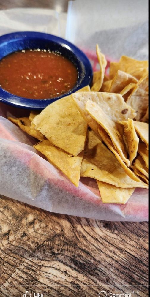 La Chalupa Mexican Restaurant