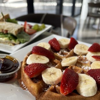 The Landmark Cafe - Crispy Belgian Waffle Breakfast - American Near Me - Los Angeles, California