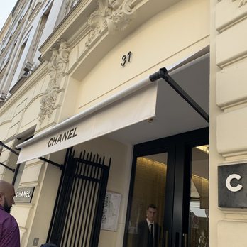 Chanel - Cosmetics & Beauty Supply Near Me - Paris, 75 Chanel - Cosmetics & Beauty Supply Near Me - Paris, 75