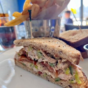 Gatsby's Landing - Chicken Salad Sandwich and fries - New American Near Me - Roslyn, New York
