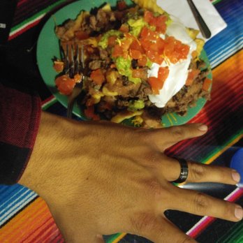 Taco Hut - My hand is bigger then the plate of 10$ asada fries...WTF!?! - Mexican Near Me - Ontario, California