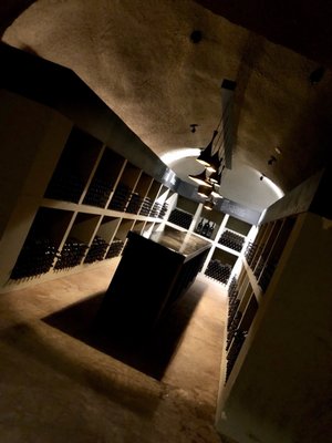 Merus Wines by null