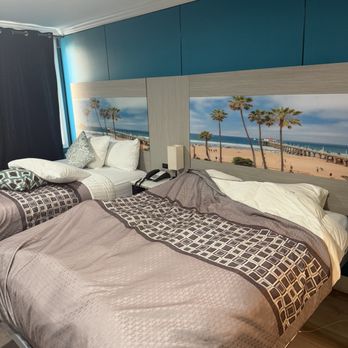 Hometel Suites - Hotels Near Me - Los Angeles, California