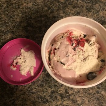 Baskin-Robbins - a bowl of ice cream and a bowl of strawberries - Ice Cream & Frozen Yogurt Near Me - Sherwood, Oregon Baskin-Robbins - a bowl of ice cream and a bowl of strawberries - Ice Cream & Frozen Yogurt Near Me - Sherwood, Oregon