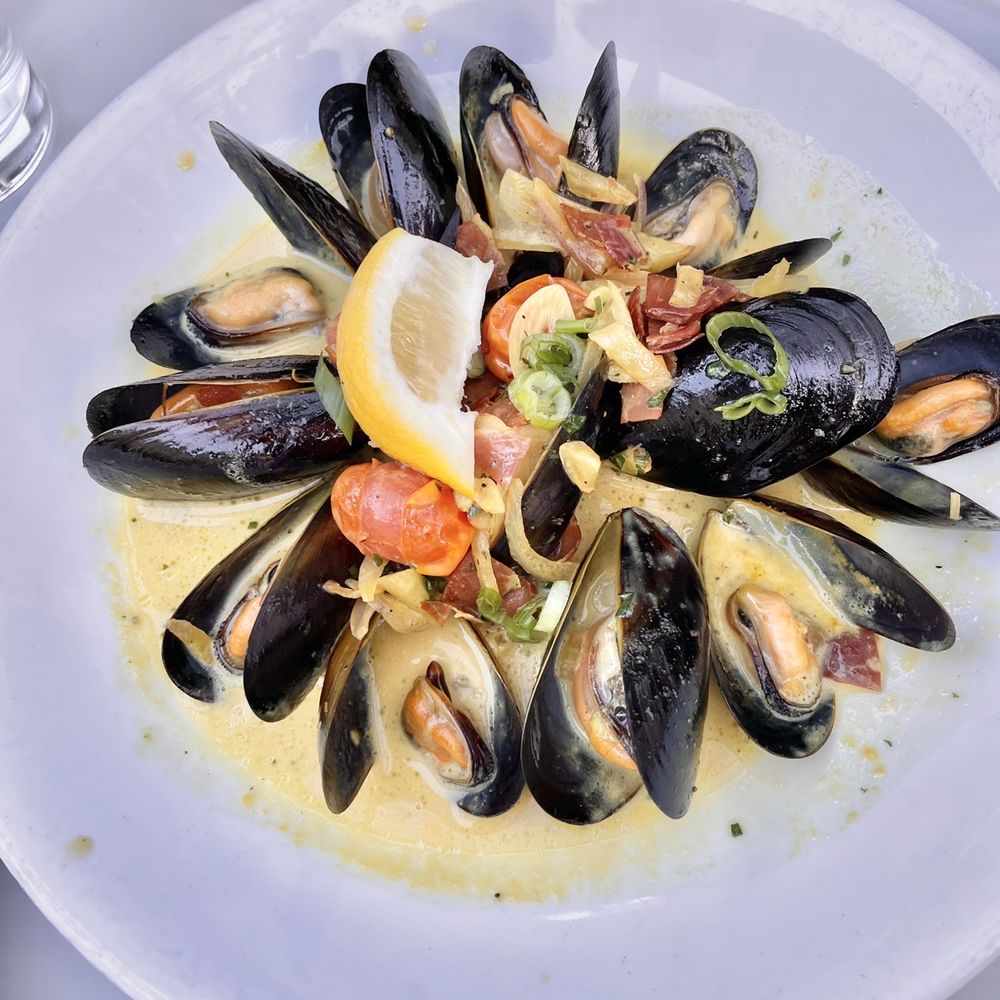 Cascal - Mussels in a Saffron Cream Sauce - Tapas Bars Near Me - Mountain View, California Cascal - Mussels in a Saffron Cream Sauce - Tapas Bars Near Me - Mountain View, California