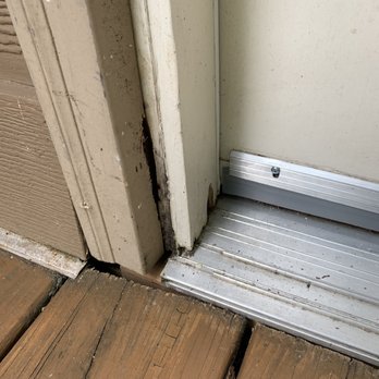 Baker Construction & Remodeling - Gap left without caulk and paint - General Contractors Near Me
