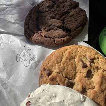 Gigi's Cafe - Breakfast & Brunch Near Me - Burlingame, California