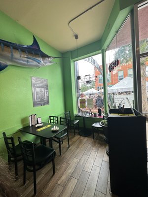 Uno Mas Taqueria y Cantina by null