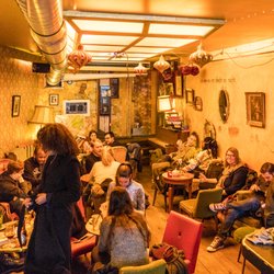 Café Brecht