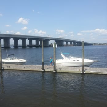 Bungalow Bar - You can arrive by boat. - American Near Me - Seaside, New York