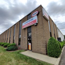 Ricciardi Bros Middlesex - Exterior