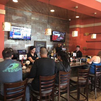Another Broken Egg Cafe - Inside bar, Another broken egg cafe, next to crunch fitness, south south tampa - Breakfast & Brunch Near Me - Tampa, Florida