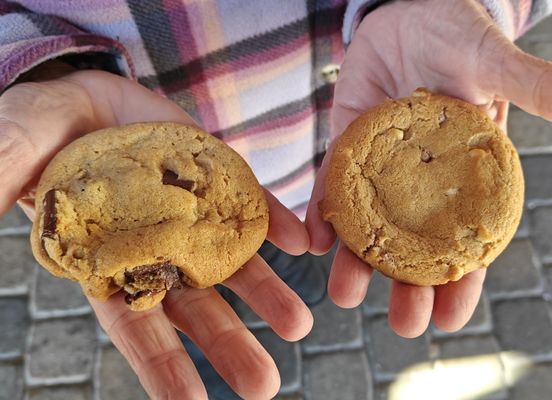 Insomnia Cookies by null
