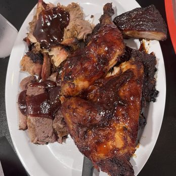 Canyon City Barbeque - Sampler Plate - Barbeque Near Me - Azusa, California