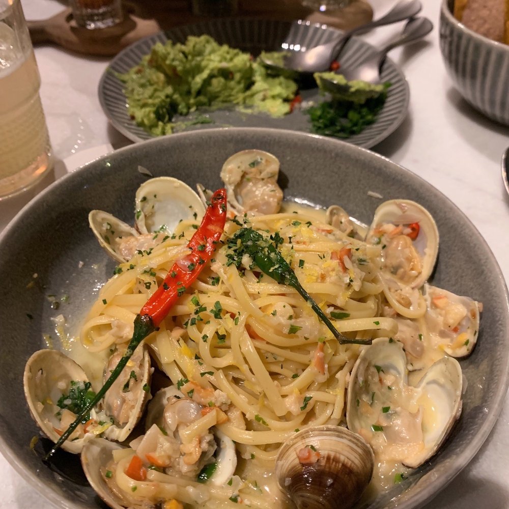 Graffiti Raw - Seafood Near Me - Houston, Texas