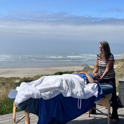 A Healing Oasis Massage
