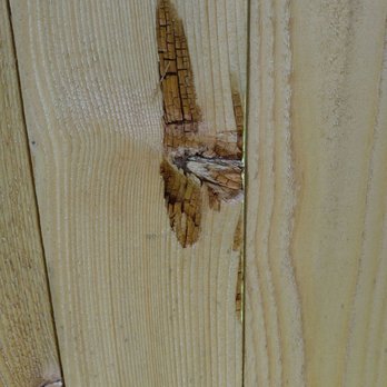 Detail Construction & Remodeling - ROTTING VERTICAL SLAT - General Contractors Near Me - Galveston, Texas Detail Construction & Remodeling - ROTTING VERTICAL SLAT - General Contractors Near Me - Galveston, Texas