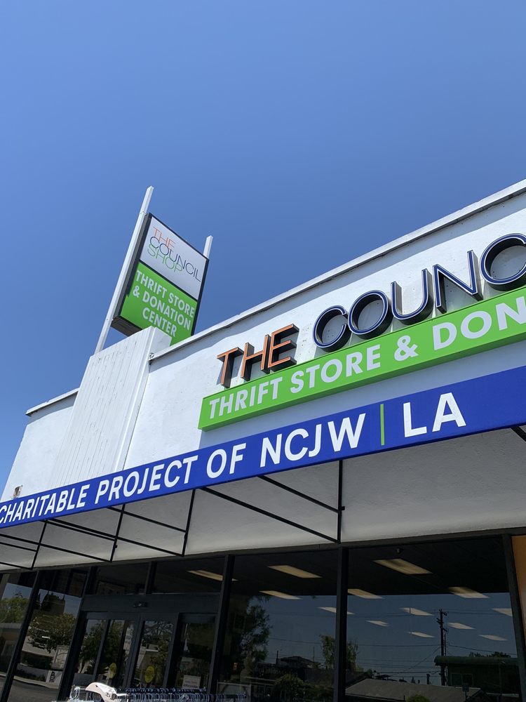 halloween shop burbank