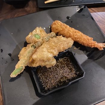 Kan Sushi - Odd piece of shrimp tempura - Sushi Bars Near Me - Honolulu, Hawaii