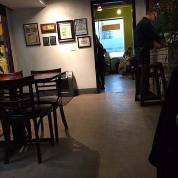 Superior Pho - Two small dining areas. - Vietnamese Near Me - Cleveland, Ohio Superior Pho - Two small dining areas. - Vietnamese Near Me - Cleveland, Ohio