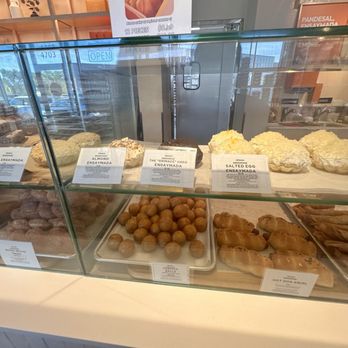 Umaga Bakehouse - Bakeries Near Me - Chicago, Illinois