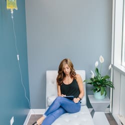 Chicago Pain and Wellness Institute - luxurious private stations for your infusions