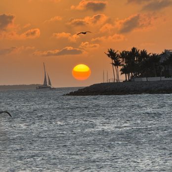 Margaritaville Beach House - Mallory Square Sunset - Hotels Near Me - Key West, Florida