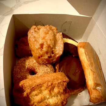 Steve’s Donuts - a box of doughnuts - Donuts Near Me - Riverside, California Steve’s Donuts - a box of doughnuts - Donuts Near Me - Riverside, California
