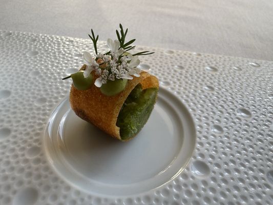 The Restaurant at JUSTIN by null