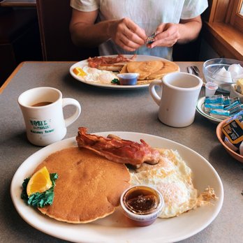 Rosie's Restaurant - 4x4 - Breakfast & Brunch Near Me - Middlebury, Vermont