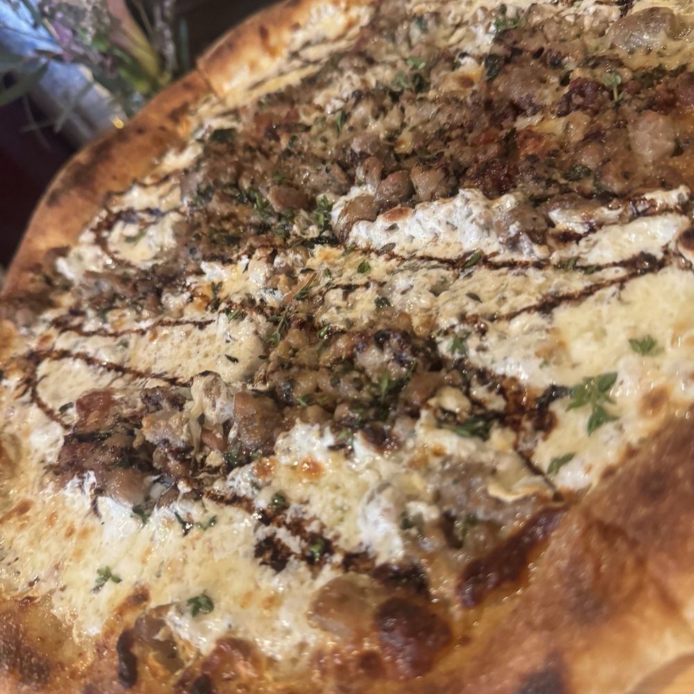 Semolina Kitchen & Bar - Pizza Near Me - Medford, Massachusetts