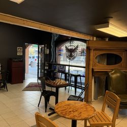 Luna Coffee Bar - Interior