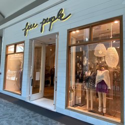 Free People - Entrance