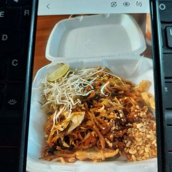 Thai Basil - Pad Thai with chicken. - Food Trucks Near Me - Kinzers, Pennsylvania Thai Basil - Pad Thai with chicken. - Food Trucks Near Me - Kinzers, Pennsylvania