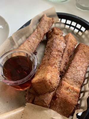 Gracie's Luncheonette by null