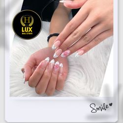 Lux Nail Studio