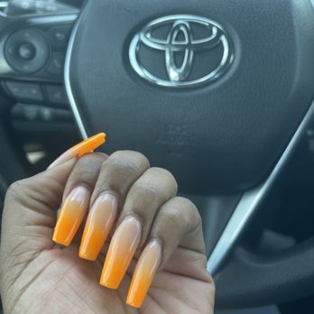 Hollywood Salon Spa - Nail Salons Near Me - Houston, Texas