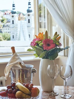 Hotel Romance by null